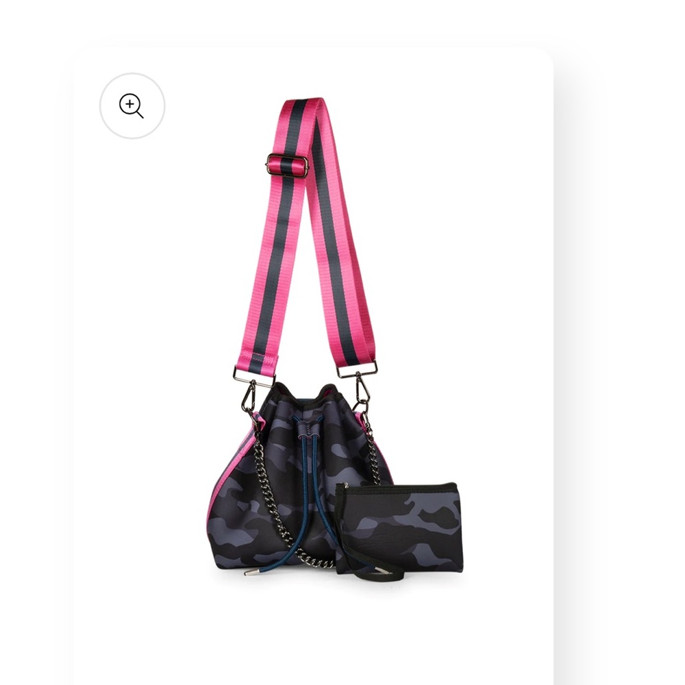 Haute Shore Zoe Epic Bucket bag